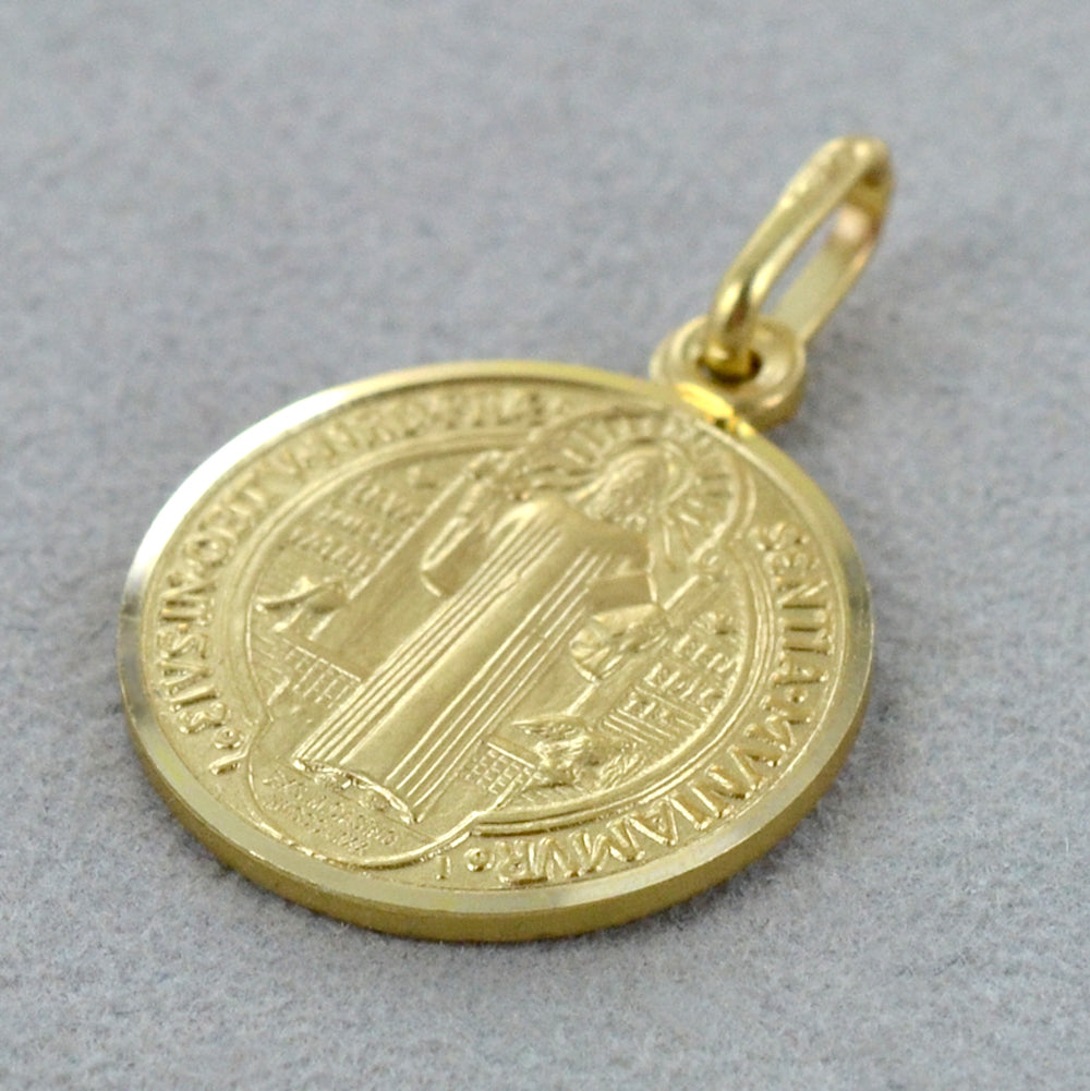Medaglia San Benedetto in oro giallo